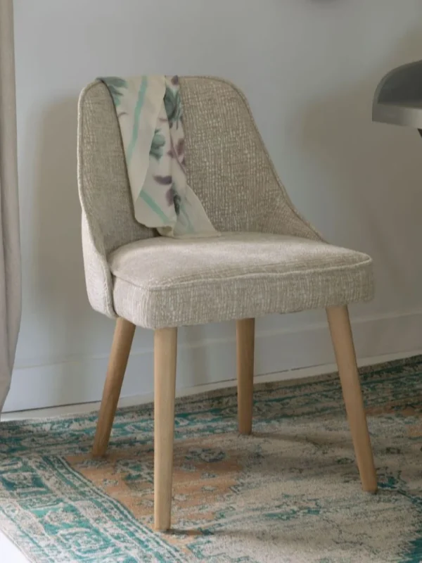 silla-marcus-blanc-divoire-terciopelo-jacquard-arena-en-salon