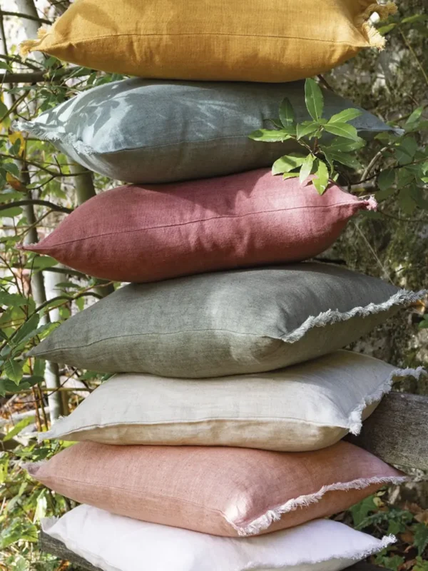 fundas-de-cojin-chloe-de-colores-apiladas