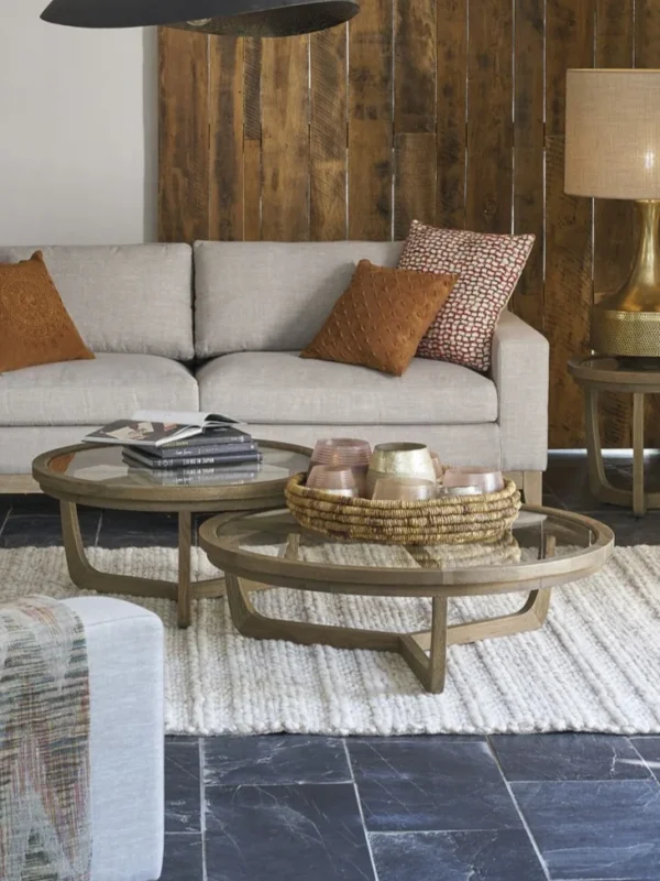 mesa-maxton-de-centro-pequeña-en-salon