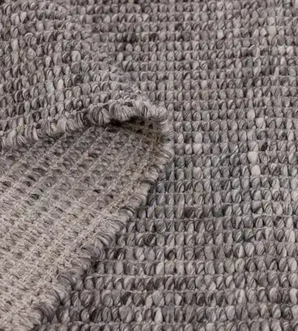 alfombra-birma-gris-doblez